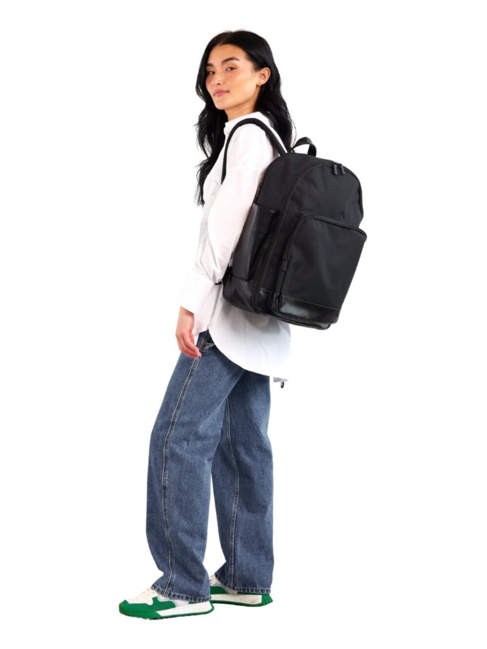 BÉIS The Travel Backpack in Black - Picture 4 of 9